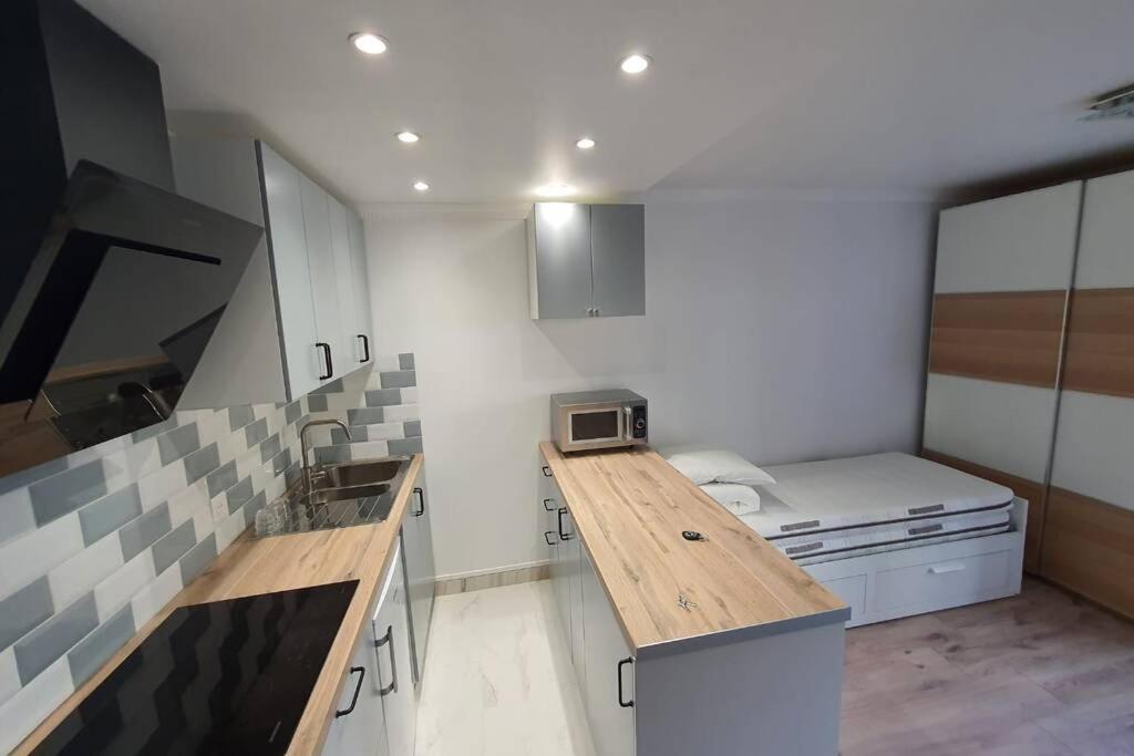 Rambouillet, Studio, Proche Gare Et Chateau Luaran gambar